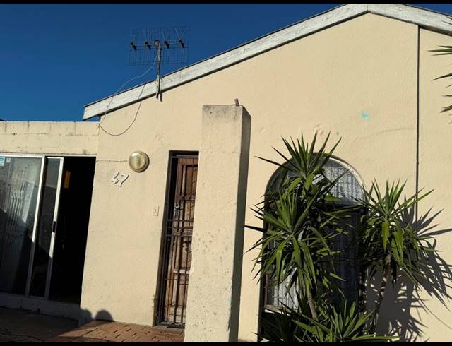 3 BEDROOM HOUSE FOR SALE IN SCOTTSDENE